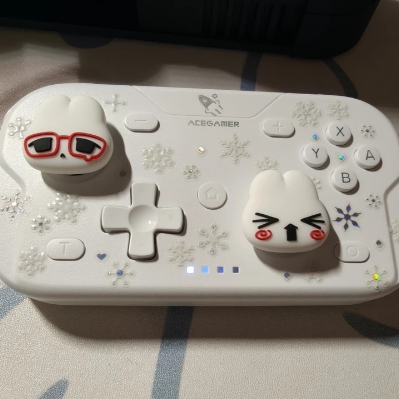 かわいい漫画レトロメガネバニーシリコン親指グリップスイッチ  - Gaming Accessories In China のレビューと価格